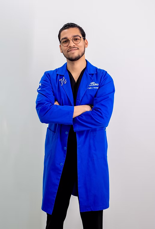 Dr. Jhanes Calcaño — Director Médico de Majestuoso Clinic